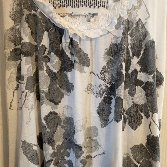 Women’s racerback top - Picture 2 of 4